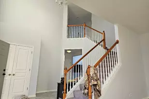 113 English Oak Ln, Streamwood, IL 60107 - Photo 2