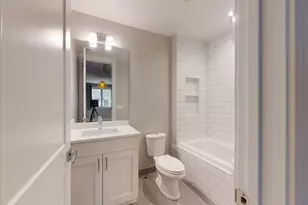 2328 W Rice St, Chicago, IL 60622 - Photo 14