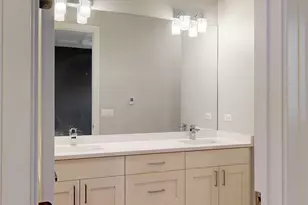 2328 W Rice St, Chicago, IL 60622 - Photo 12