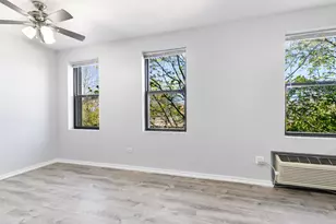 4875 N Magnolia Ave, Chicago, IL 60640 - Photo 2