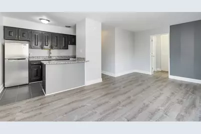 5534 N Kenmore Avenue #505, Chicago, IL 60640 - Photo 4