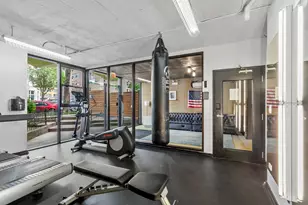 6134 N Kenmore Ave, Chicago, IL 60660 - Photo 12