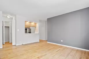 6758 N Sheridan Ave, Chicago, IL 60626 - Photo 6