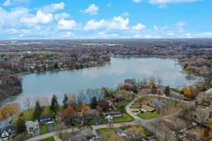 926 Lucerne Ct, Mundelein, IL 60060 - Photo 4