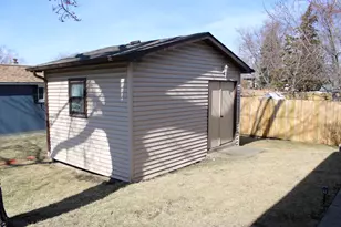 404 Galahad Rd, Bolingbrook, IL 60440 - Photo 6