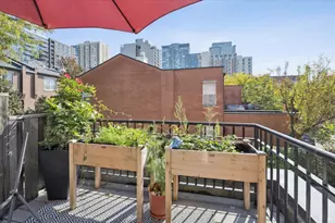 219 W Goethe St, Chicago, IL 60610 - Photo 32