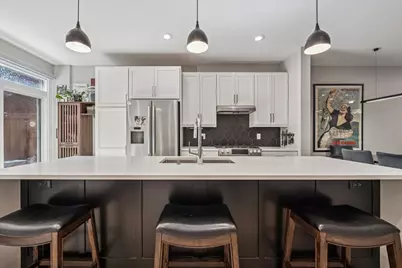 219 W Goethe Street, Chicago, IL 60610 - Photo 12