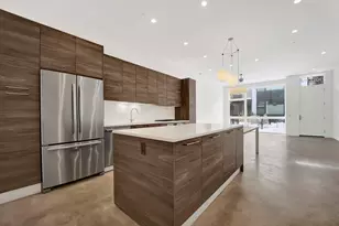 1017 N Cleveland Ave, Chicago, IL 60610 - Photo 6