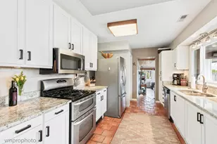 739 Meadow Ln, Barrington, IL 60010 - Photo 8