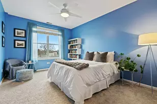 2040 W Belmont Ave, Chicago, IL 60618 - Photo 12
