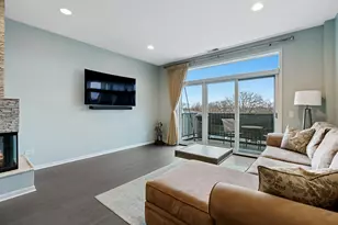 2040 W Belmont Ave, Chicago, IL 60618 - Photo 10