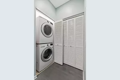 2040 W Belmont Avenue #405, Chicago, IL 60618 - Photo 16