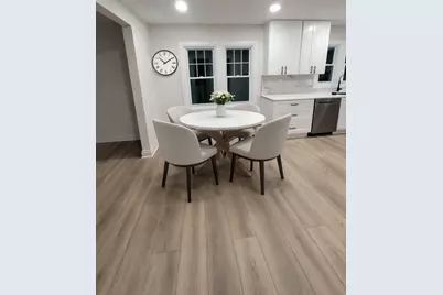 7501 W Winnemac Avenue, Harwood Heights, IL 60706 - Photo 4