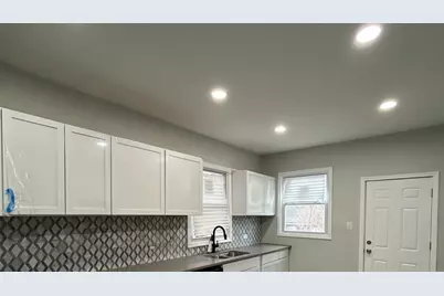 147 E 118th Place, Chicago, IL 60628 - Photo 8