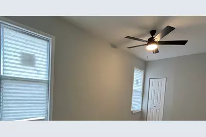 147 E 118th Place, Chicago, IL 60628 - Photo 12