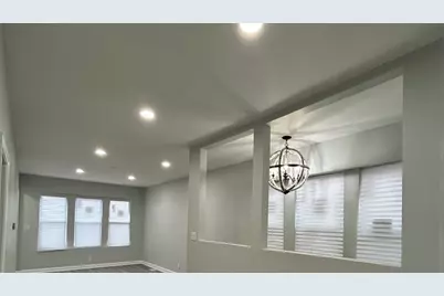 147 E 118th Place, Chicago, IL 60628 - Photo 4