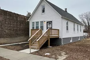 147 E 118th Pl, Chicago, IL 60628 - Photo 2