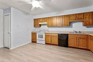 216 Madison St, Joliet, IL 60435 - Photo 6