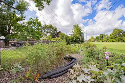 5738 Lyons Street, Morton Grove, IL 60053 - Photo 14