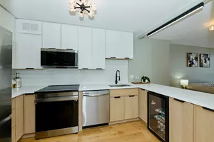 5415 N Sheridan Rd, Chicago, IL 60640 - Photo 2