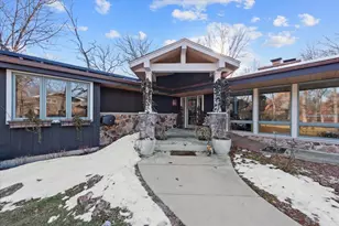 2655 Crestwood Ln, Riverwoods, IL 60015 - Photo 1