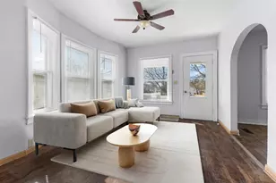 2126 9th St, Rockford, IL 61104 - Photo 2