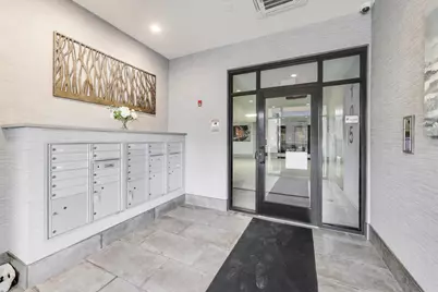 105 S Cottage Hill Avenue #206, Elmhurst, IL 60126 - Photo 4