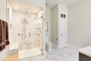 105 S Cottage Hill Ave, Elmhurst, IL 60126 - Photo 22