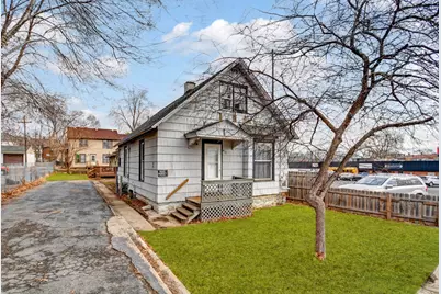 417 W Jefferson Street, Joliet, IL 60435 - Photo 1