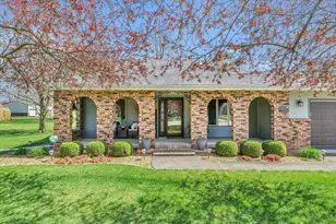 974 N Martha Ct, Milford, IL 60953 - Photo 1