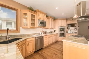 7245 W Lee St, Niles, IL 60714 - Photo 10