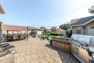 7245 W Lee St, Niles, IL 60714 - Photo 48