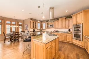 7245 W Lee St, Niles, IL 60714 - Photo 8