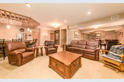 7245 W Lee Street, Niles, IL 60714 - Photo 32