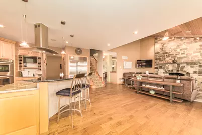 7245 W Lee Street, Niles, IL 60714 - Photo 6