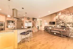 7245 W Lee St, Niles, IL 60714 - Photo 6