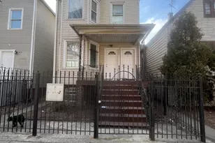 8220 S South Shore Dr, Chicago, IL 60617 - Photo 2