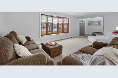 17807 Linden Drive, Tinley Park, IL 60487 - Photo 2