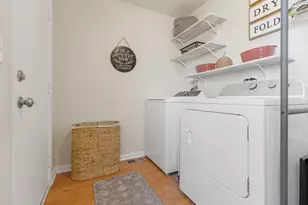 7 Elizabeth Ct, Lake in the Hills, IL 60156 - Photo 10