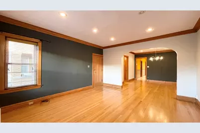 4943 N Marmora Avenue #1, Chicago, IL 60630 - Photo 4