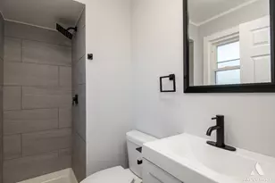 10956 S Nagle Ave, Worth, IL 60482 - Photo 22