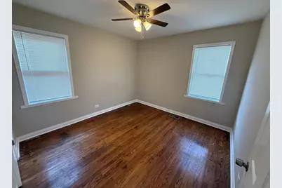 10154 S Calumet Avenue, Chicago, IL 60628 - Photo 14