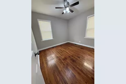 10154 S Calumet Avenue, Chicago, IL 60628 - Photo 12