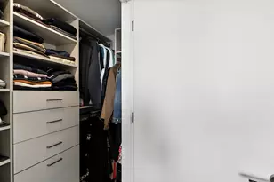 211 N Harbor Dr, Chicago, IL 60601 - Photo 14