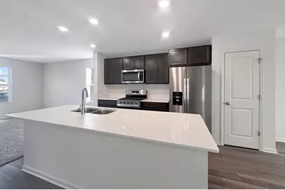 324 Basin Court, Saint Charles, IL 60174 - Photo 4