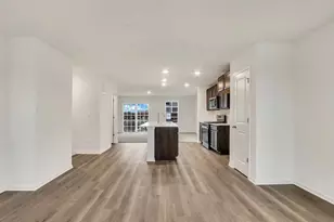 324 Basin Ct, Saint Charles, IL 60174 - Photo 8