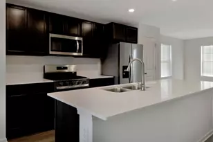 324 Basin Ct, Saint Charles, IL 60174 - Photo 6