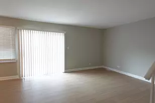 1996 Georgetown Ln, Hoffman Estates, IL 60169 - Photo 8