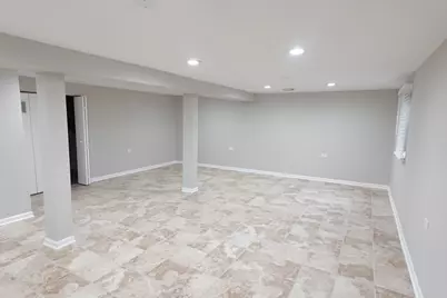 1996 Georgetown Lane, Hoffman Estates, IL 60169 - Photo 28