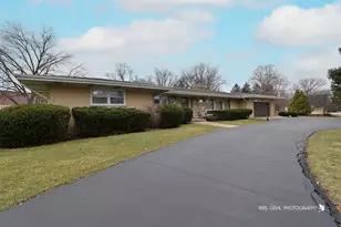 20W371 Diversey Ave, Addison, IL 60101 - Photo 1
